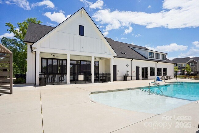 Building Photo - 6295 Ashton Pk Dr
