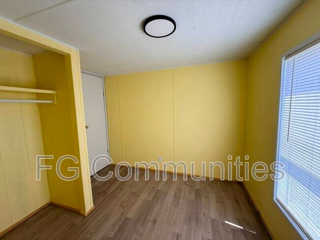 Building Photo - 112 Laurin Dr