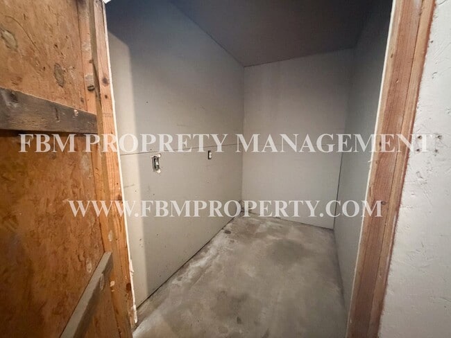 Building Photo - 107 Berrys Chapel Rd