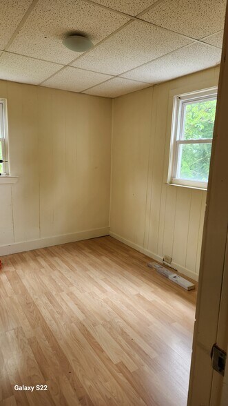 Back bedroom - 3247 Faronia St