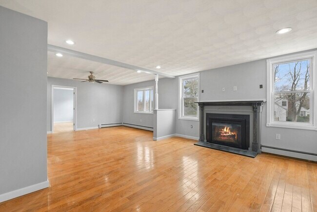 Building Photo - 515 Winthrop St