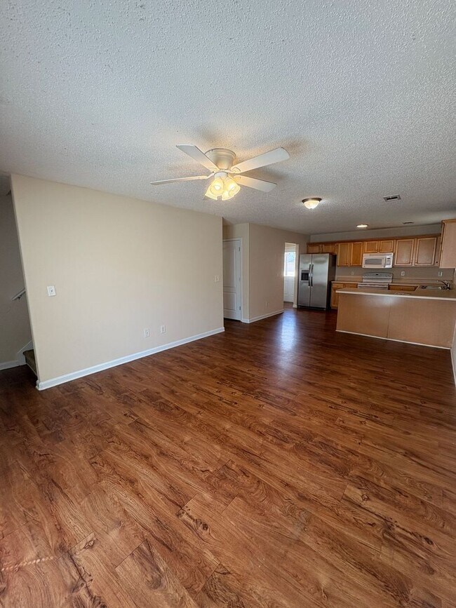 Building Photo - BRIDGEWATER HOME! PRE-LEASING FOR AUGUST 1, 2026! 1/2 Off Deposit!