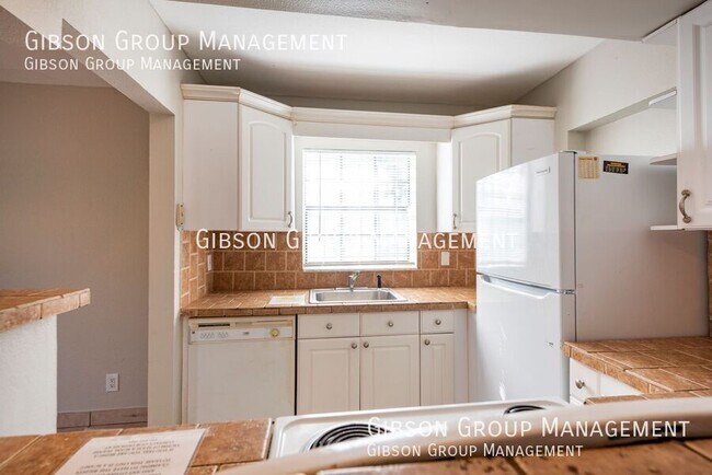 Building Photo - 1240 NW 6th Ave