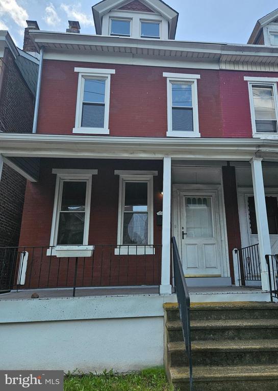 Primary Photo - 45 S Olden Ave