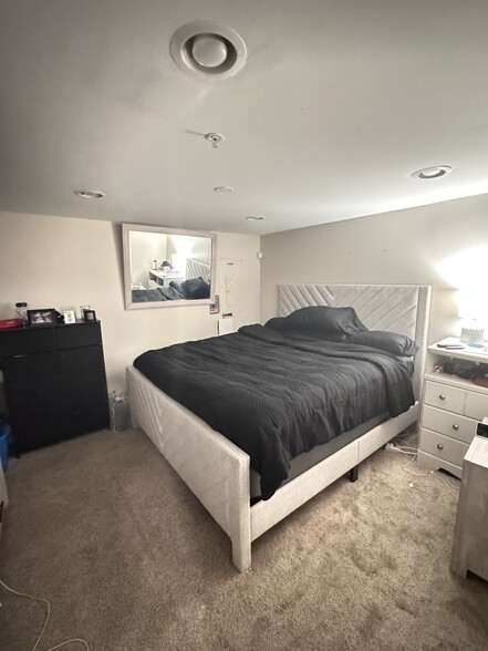 Building Photo - 6402 Barnwood Dr