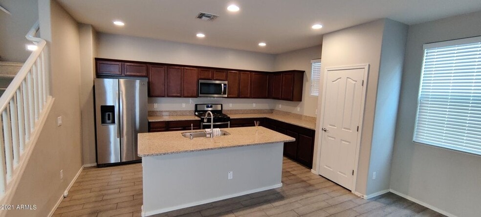 Building Photo - 2857 E Detroit St