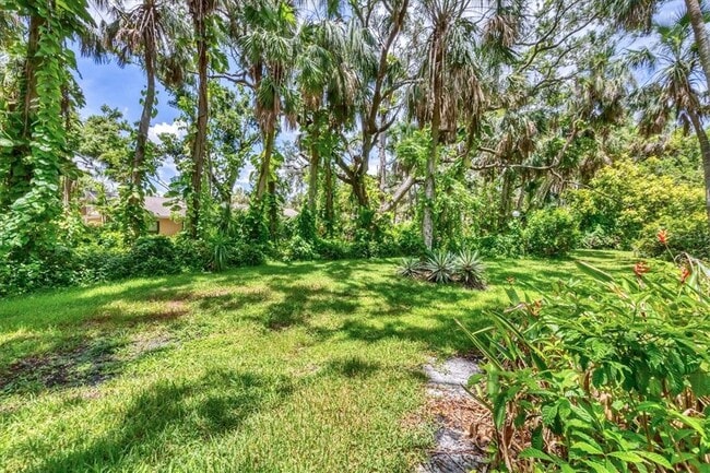 Building Photo - 5051 Village Garden Dr