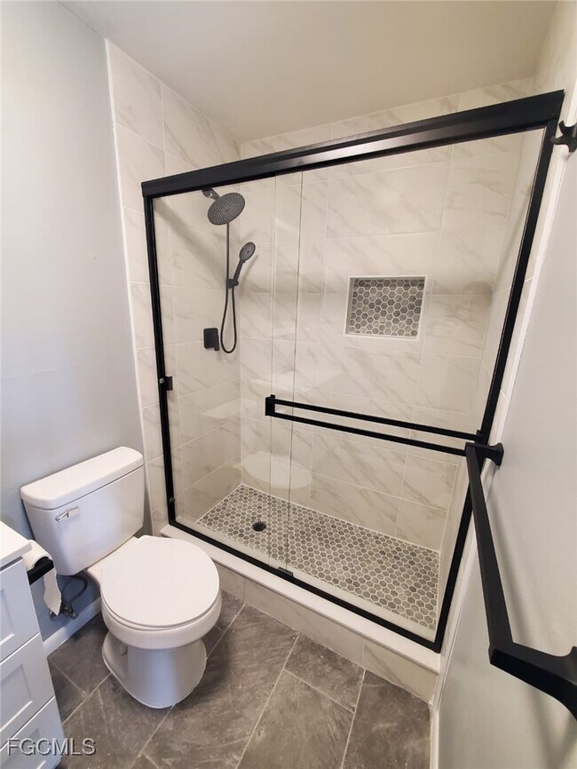 Building Photo - 5713 Foxlake Dr