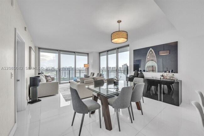 Building Photo - 16385 Biscayne Blvd