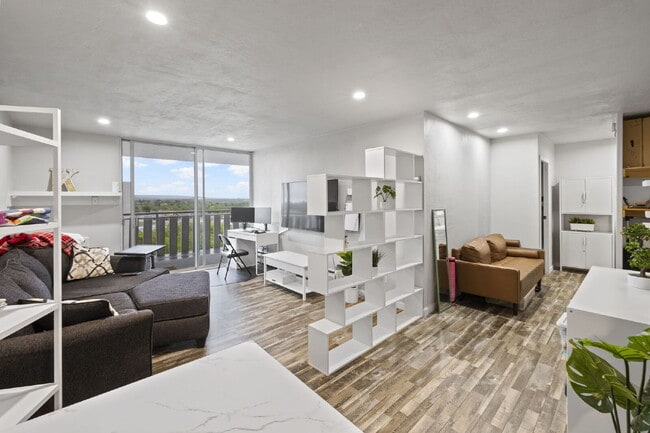 Building Photo - Live Above It All at the Satellite Condo 1 bed 1 bath!