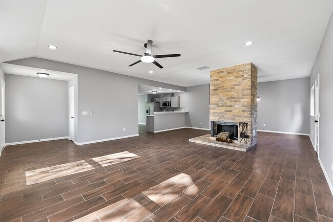 Building Photo - 3238 E Rangecrest Pl