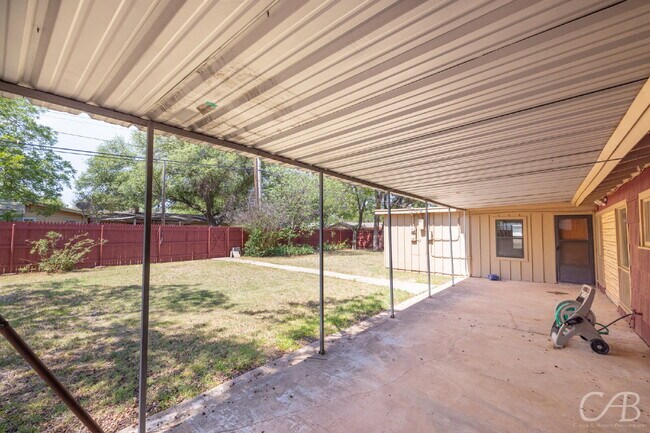 Building Photo - For  Lease