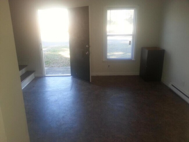 Building Photo - 650-4 Northway Dr.