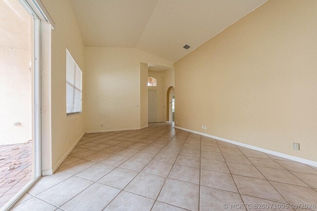Building Photo - 5717 Spanish River Rd
