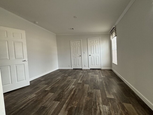 Building Photo - 1 Kimberly Ct