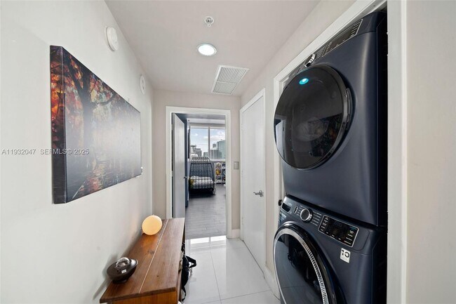 Building Photo - 244 Biscayne Blvd