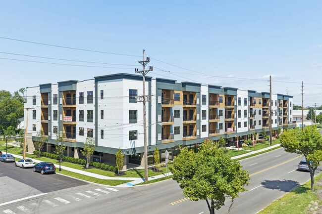 Building Photo - Surfside Crossing