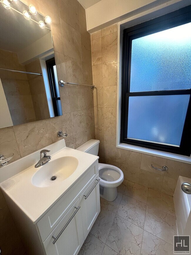 Building Photo - Fourth Avenue