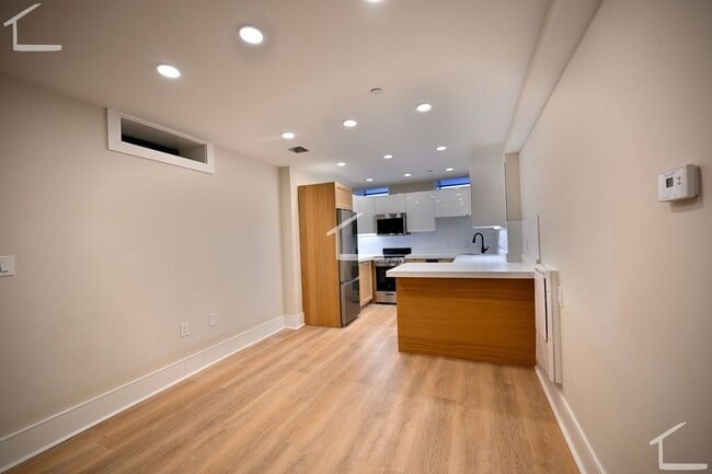 Building Photo - Newly renovated Bay Village 2-bed; Available for May or June!