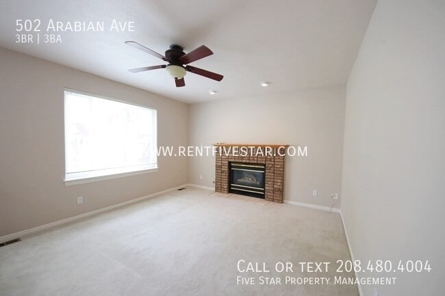 Building Photo - Stunning, Large Home in Highland Area! Vis...