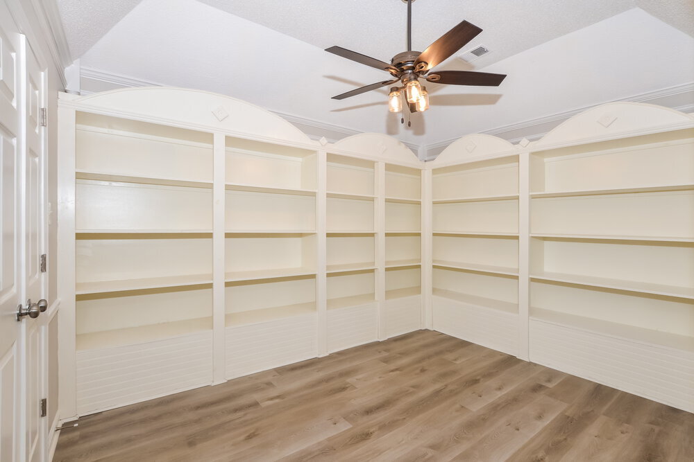 Building Photo - 6641 Bright Star Ln
