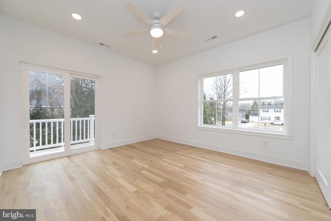 Building Photo - 371 Kresson Rd