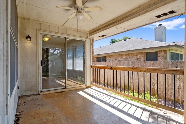 Building Photo - 1514 Royce Ln
