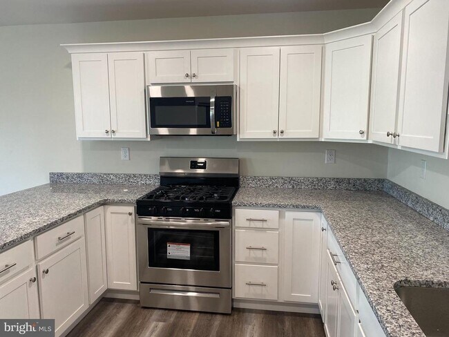 Building Photo - 3874 Ridge Pike