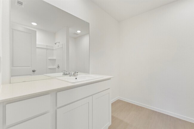 Building Photo - 253 Douglas Hls Dr