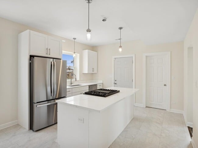 Building Photo - 5547 W Jackson Blvd