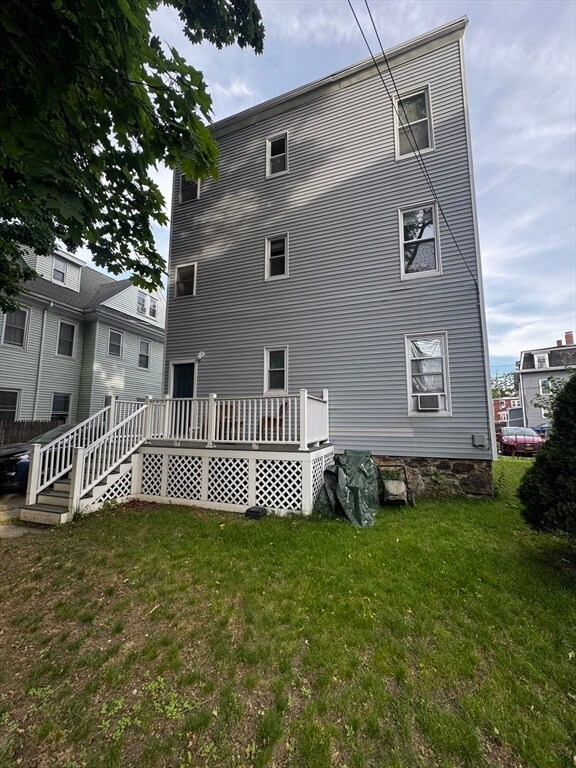 Building Photo - 93 Easton St