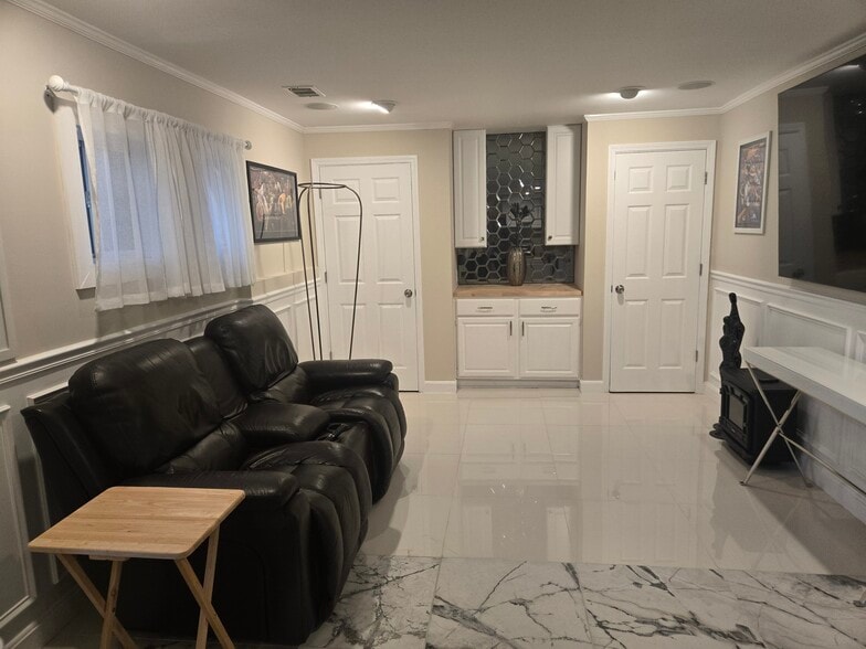 Building Photo - 240 Boca Ciega Ct