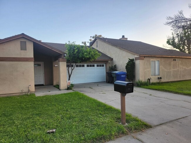 Primary Photo - 521 Laurel Ave