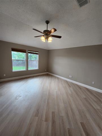 Building Photo - 907 Live Oak Dr