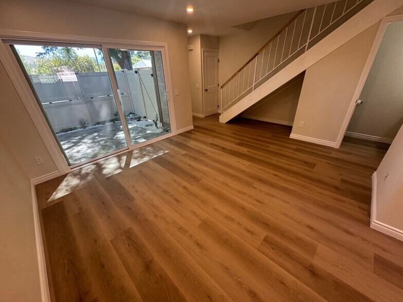 Building Photo - 28835 Conejo View Dr