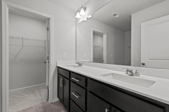 Building Photo - 634 Gimari Dr