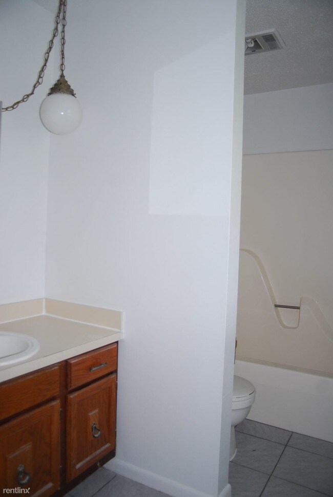 Building Photo - 3 br, 2 bath House - 2322 Norris Cir