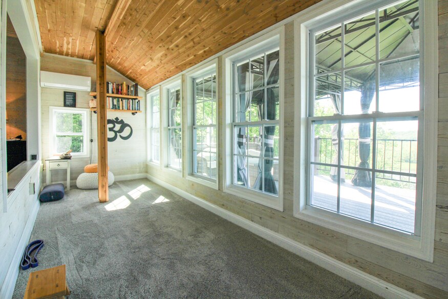 Building Photo - 511 Riverview Ct
