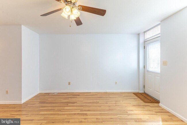 Building Photo - 1243 N Palethorp St