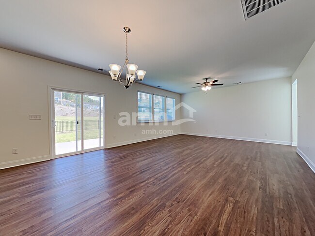 Building Photo - 161 Twin River Dr