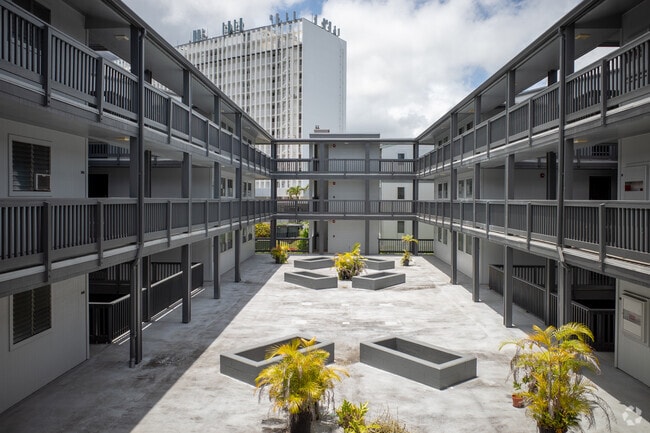 Building Photo - Windward Acres