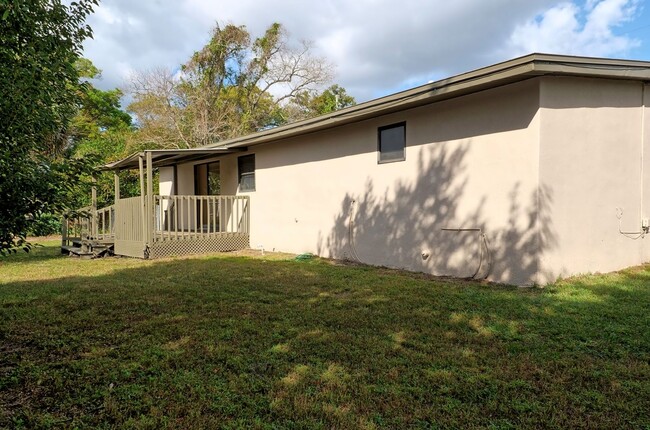 Building Photo - Beautiful 3bd 2bth Home with patio and lar...