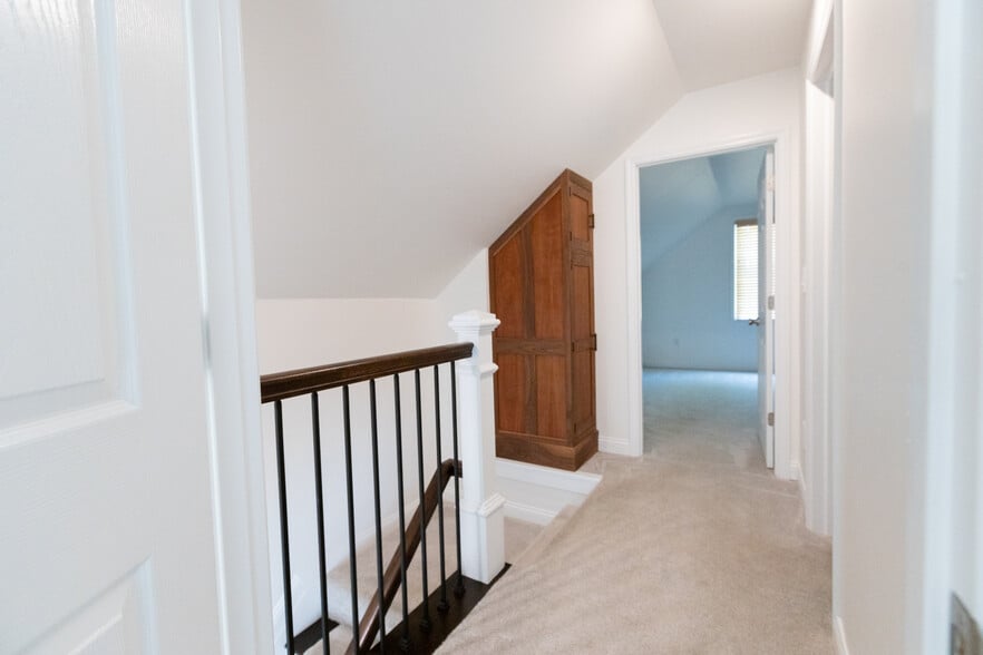 upstairs hallway - 953 Dennison Ave