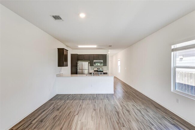 Building Photo - 7420 Tonka Ln