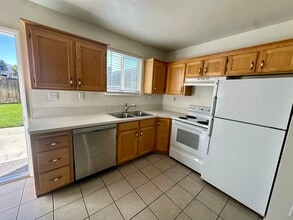 Building Photo - Kaysville #1