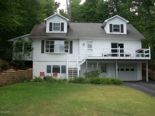 Building Photo - 126 W Shore Dr