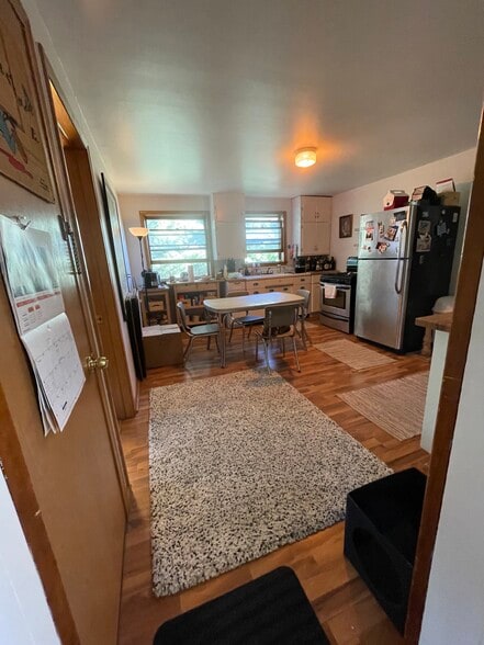 Kitchen - 1628 California St NE