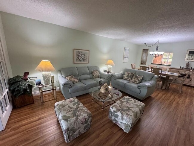 Building Photo - 3062 Eastland Blvd