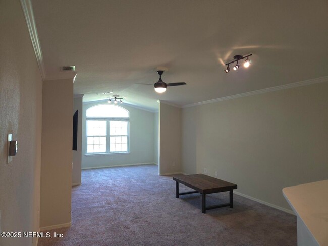 Building Photo - 13810 Sutton Park Dr N