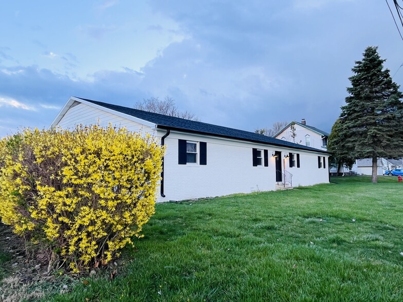 Building Photo - 10925 Otsego St